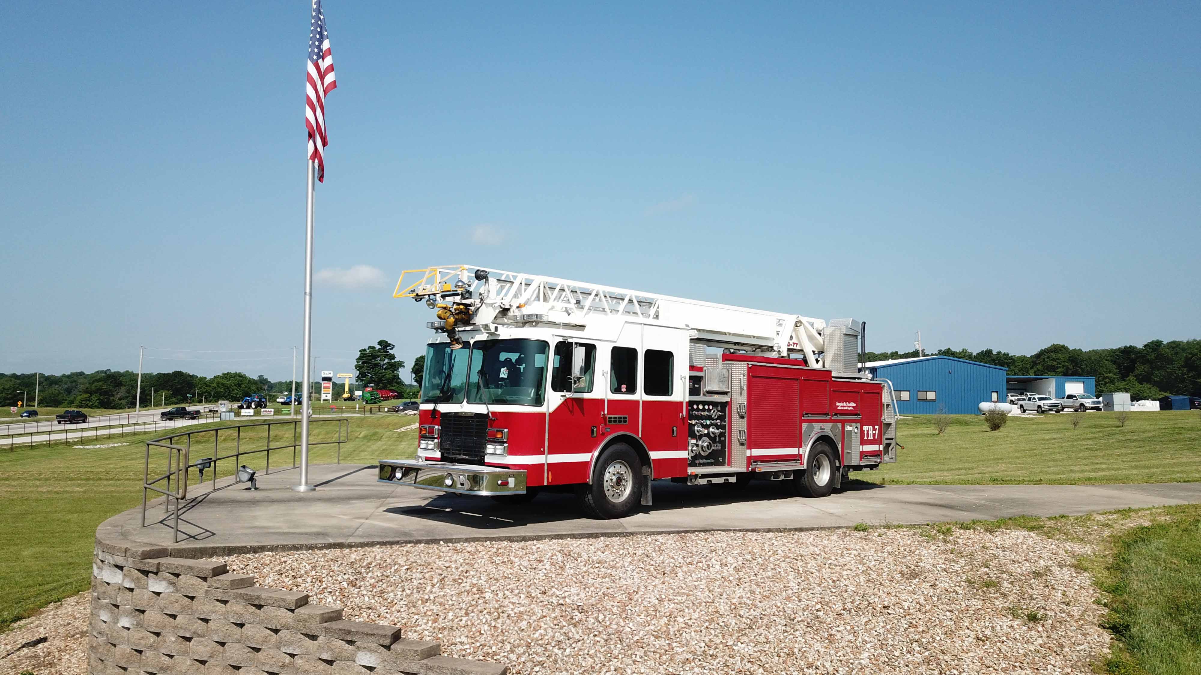 2009 Ferrara HME 77' Quint | Used Truck Details